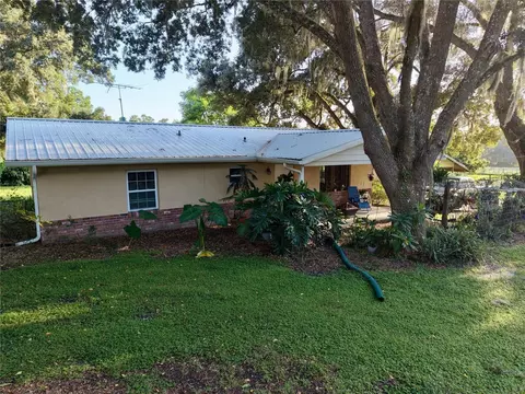 Exterior - 11690 NW 160th St, Reddick, FL 32686 photo 7 of 22
