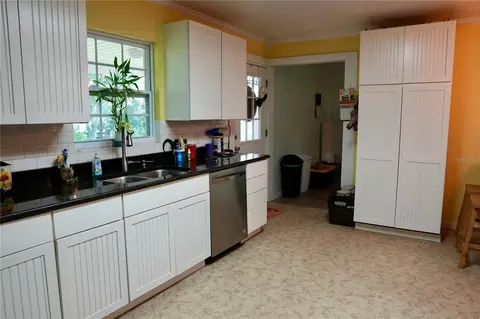 Kitchen - 11690 NW 160th St, Reddick, FL 32686 photo 1 of 5