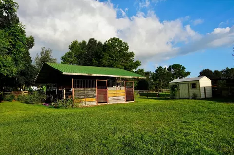 Exterior - 11690 NW 160th St, Reddick, FL 32686 photo 12 of 22