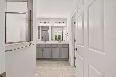 Entry Way - 7166 Hemlock Rd, Ocala, FL 34472 photo 8 of 8