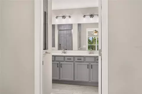 Entry Way - 7166 Hemlock Rd, Ocala, FL 34472 photo 7 of 8