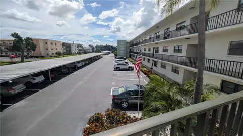 5980 Terrace Park Dr N #206, Saint Petersburg, FL 33709