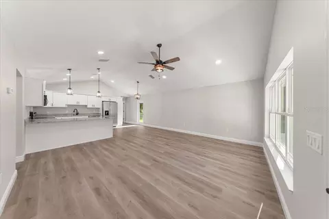 Living - 15631 NE 14th Pl, Williston, FL 32696 photo 2 of 4