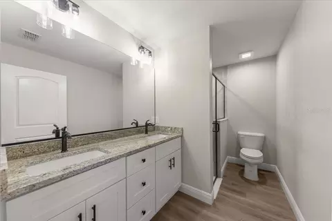 Bath - 15631 NE 14th Pl, Williston, FL 32696 photo 1 of 3