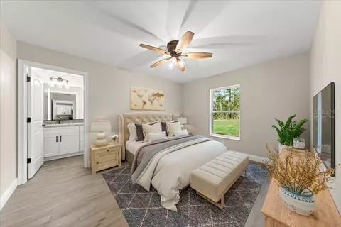 Bedroom - 1570 NE 152nd Ct, Williston, FL 32696 photo 2 of 5
