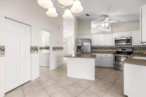Kitchen - 2003 NW 50th Cir, Ocala, FL 34482 photo 4 of 4