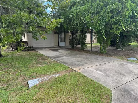 Exterior - 306 Oak Lane Pass, Ocala, FL 34472 photo 3 of 6
