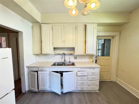 Kitchen - 1434 SE Silver Springs Pl, Ocala, FL 34471 photo 1 of 4