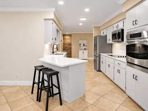 Kitchen - 2020 SE 73rd St, Ocala, FL 34480 photo 3 of 6