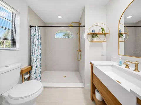 Bath - 2020 SE 73rd St, Ocala, FL 34480 photo 2 of 3