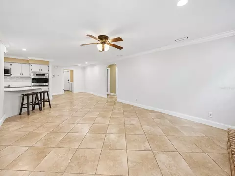 Living - 2020 SE 73rd St, Ocala, FL 34480 photo 3 of 5