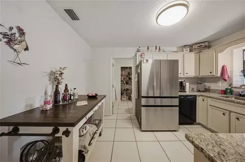Kitchen - 5066 SE 24th Pl, Ocala, FL 34480 photo 1 of 3