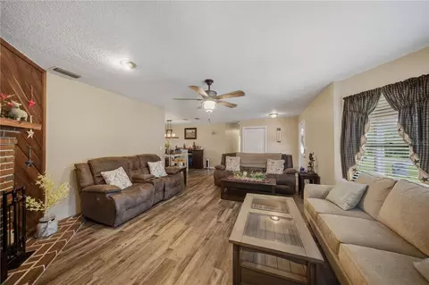 Living - 5066 SE 24th Pl, Ocala, FL 34480 photo 2 of 2