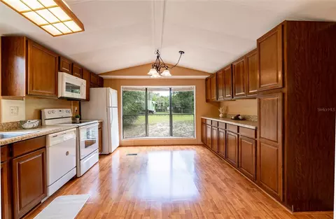 Kitchen - 5865 NE 137th Ter, Williston, FL 32696 photo 1 of 2