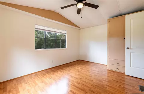 Bedroom - 5865 NE 137th Ter, Williston, FL 32696 photo 5 of 5