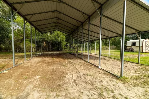 Exterior - 5865 NE 137th Ter, Williston, FL 32696 photo 6 of 9