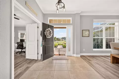 Entry Way - 6943 SE 11th Pl, Ocala, FL 34472 photo 2 of 6