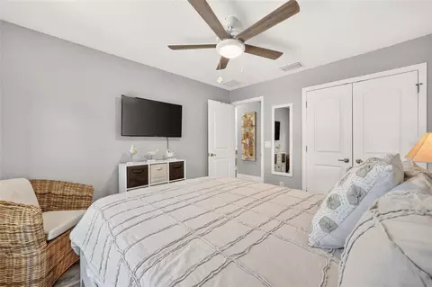 Bedroom - 6943 SE 11th Pl, Ocala, FL 34472 photo 6 of 9