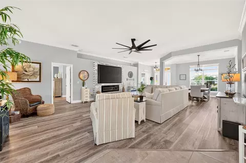Living - 6943 SE 11th Pl, Ocala, FL 34472 photo 4 of 5