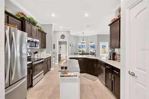 Kitchen - 6943 SE 11th Pl, Ocala, FL 34472 photo 1 of 6