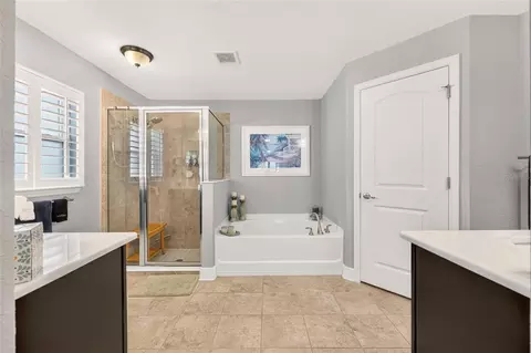 Bath - 6943 SE 11th Pl, Ocala, FL 34472 photo 6 of 8