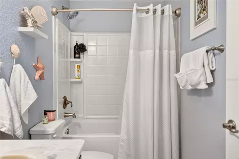 Bath - 6943 SE 11th Pl, Ocala, FL 34472 photo 2 of 8