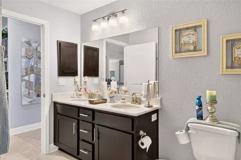 Bath - 6943 SE 11th Pl, Ocala, FL 34472 photo 4 of 8