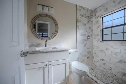 Bath - 3609 SE 33rd Ct, Ocala, FL 34471 photo 1 of 3