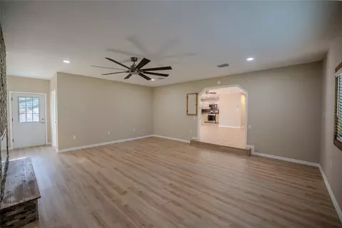 Living - 3609 SE 33rd Ct, Ocala, FL 34471 photo 7 of 8
