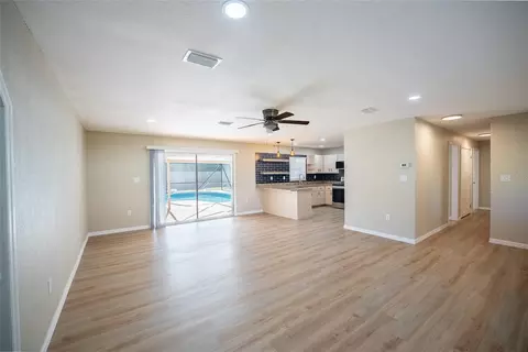 Living - 3609 SE 33rd Ct, Ocala, FL 34471 photo 2 of 8