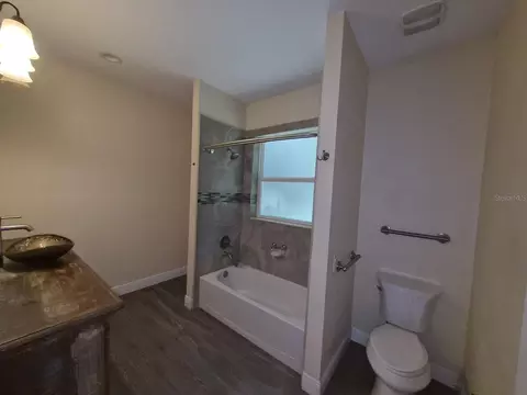 Bath - 18216 SW 68th Loop, Dunnellon, FL 34432 photo 8 of 9