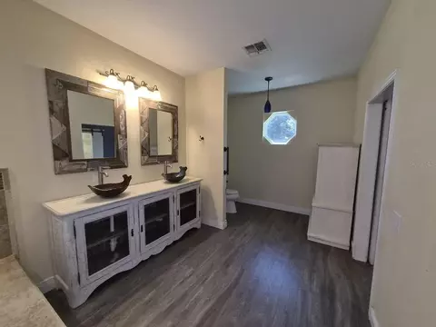 Bath - 18216 SW 68th Loop, Dunnellon, FL 34432 photo 1 of 9