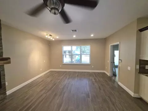Living - 18216 SW 68th Loop, Dunnellon, FL 34432 photo 2 of 8