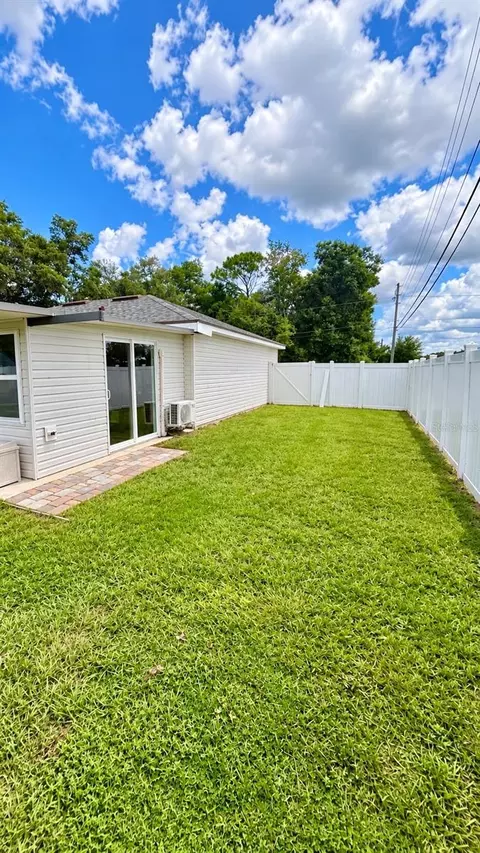 Exterior - 81 Dogwood Drive Loop, Ocala, FL 34472 photo 5 of 6