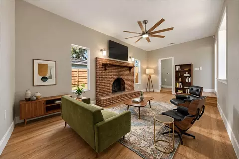 Living - 141 SE 33rd Ave, Ocala, FL 34471 photo 8 of 10
