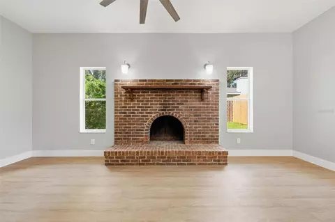 Living - 141 SE 33rd Ave, Ocala, FL 34471 photo 9 of 10