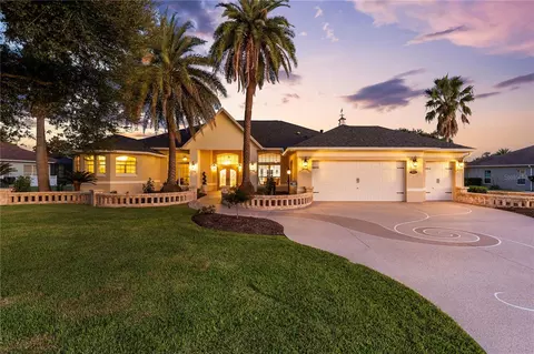 1800 St James Cir, The Villages, FL 32162