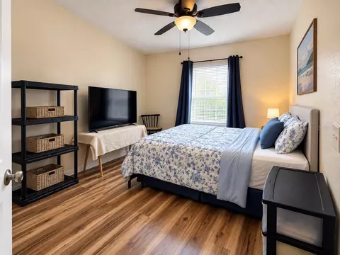 Bedroom - 25 Spring Loop Cir, Ocala, FL 34472 photo 3 of 3