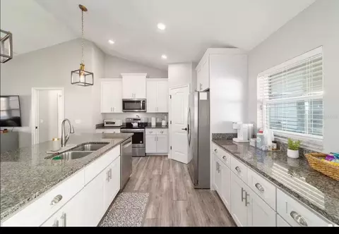 Kitchen - 7280 SW 129th Pl, Ocala, FL 34473 photo 4 of 7