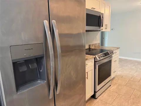 Kitchen - Undisclosed, Ocala, FL 34473 photo 3 of 4