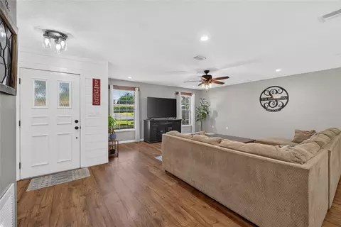 Entry Way - 2145 SE 38th St, Ocala, FL 34480 photo 1 of 2