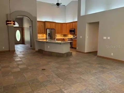 Living - 808 SE 36th Ln, Ocala, FL 34471 photo 1 of 7