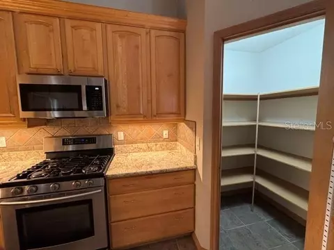 Kitchen - 808 SE 36th Ln, Ocala, FL 34471 photo 7 of 7