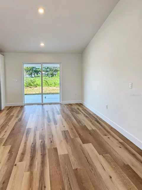 Living - 115 Juniper Cir, Ocala, FL 34480 photo 3 of 4