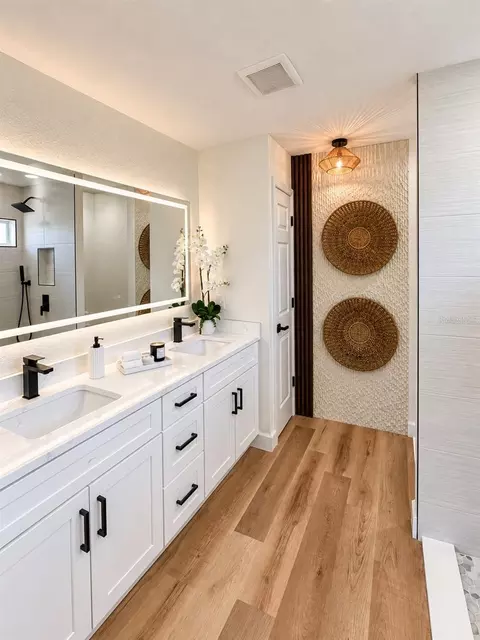 Bath - 115 Juniper Cir, Ocala, FL 34480 photo 3 of 6