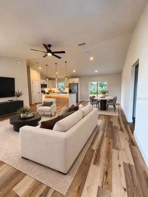 Living - 115 Juniper Cir, Ocala, FL 34480 photo 1 of 4