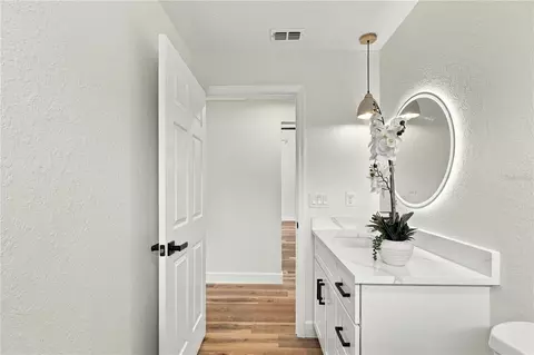 Bath - 115 Juniper Cir, Ocala, FL 34480 photo 6 of 6