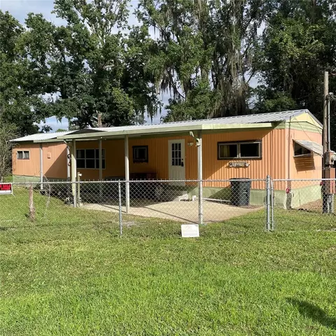Exterior - 122 Royal Ave, Interlachen, FL 32148 photo 1 of 7