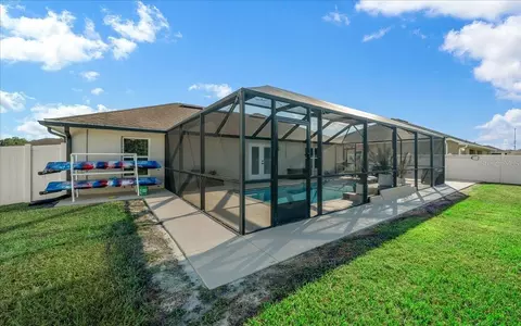Exterior - 4013 SE 98th Pl, Belleview, FL 34420 photo 11 of 18