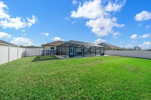 Exterior - 4013 SE 98th Pl, Belleview, FL 34420 photo 10 of 18